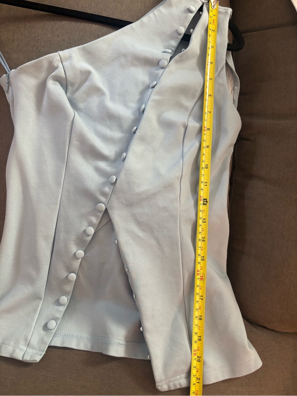 One-Shoulder Light Blue Button vest - Picture 6 of 14